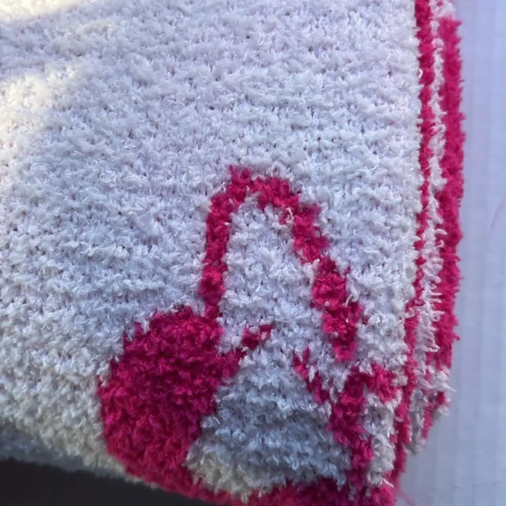 Disney Minnie Mouse Super Soft Reversible Throw in Hot Pink and White
